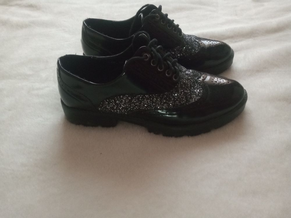 Chaussures pour fille ou femme pointure 36