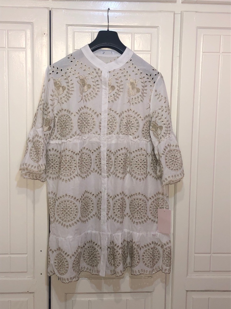 Robe blanche & dorèe 