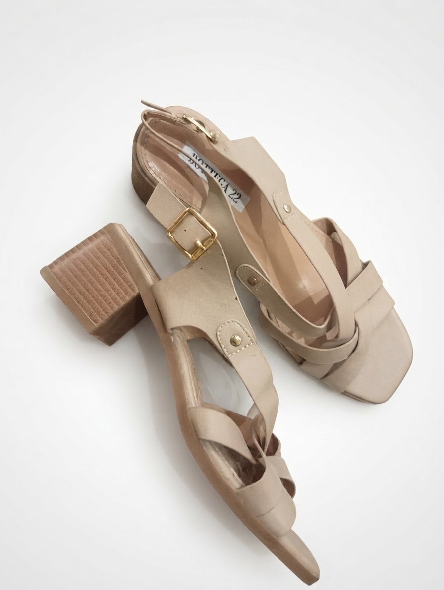 Un très beau et confortable sandal importé de l'Italie ❤️❤️❤️