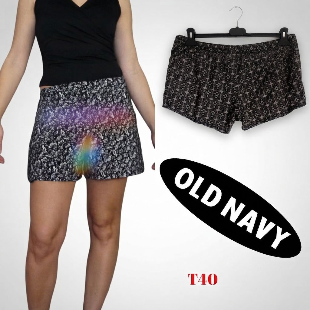 Joliiiiii short Old Navy T40 gris imprimé 🤍🖤🤍 