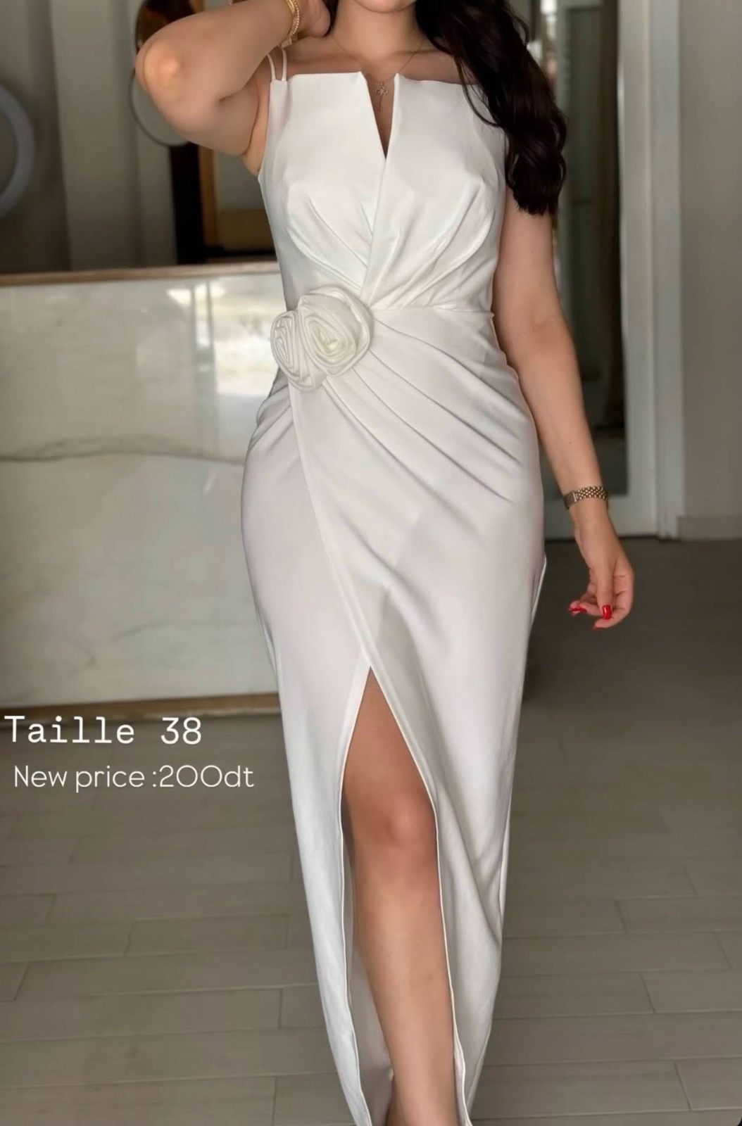Magnifique robe blanche importée