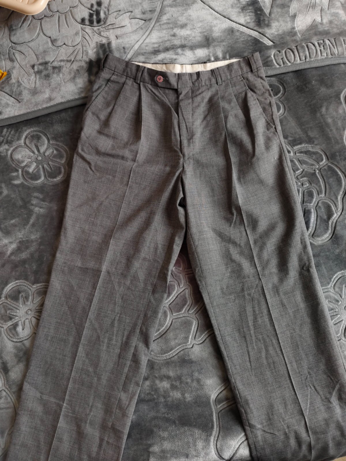 Pantalon gris 