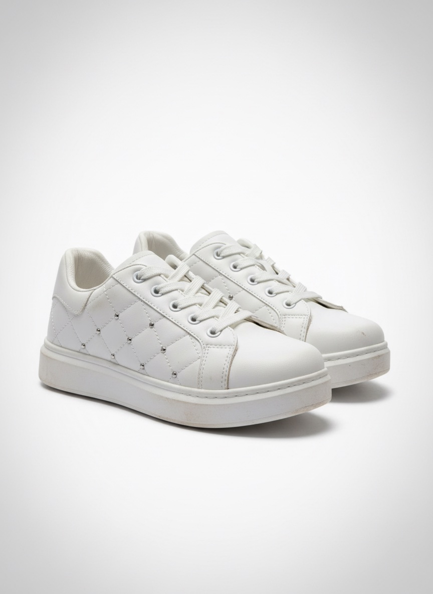 Basket blanc avec strass