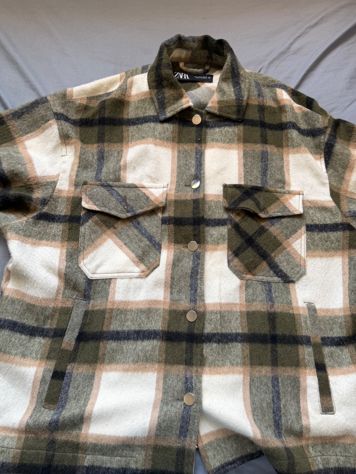 Veste Zara  jamais porté toute neuve