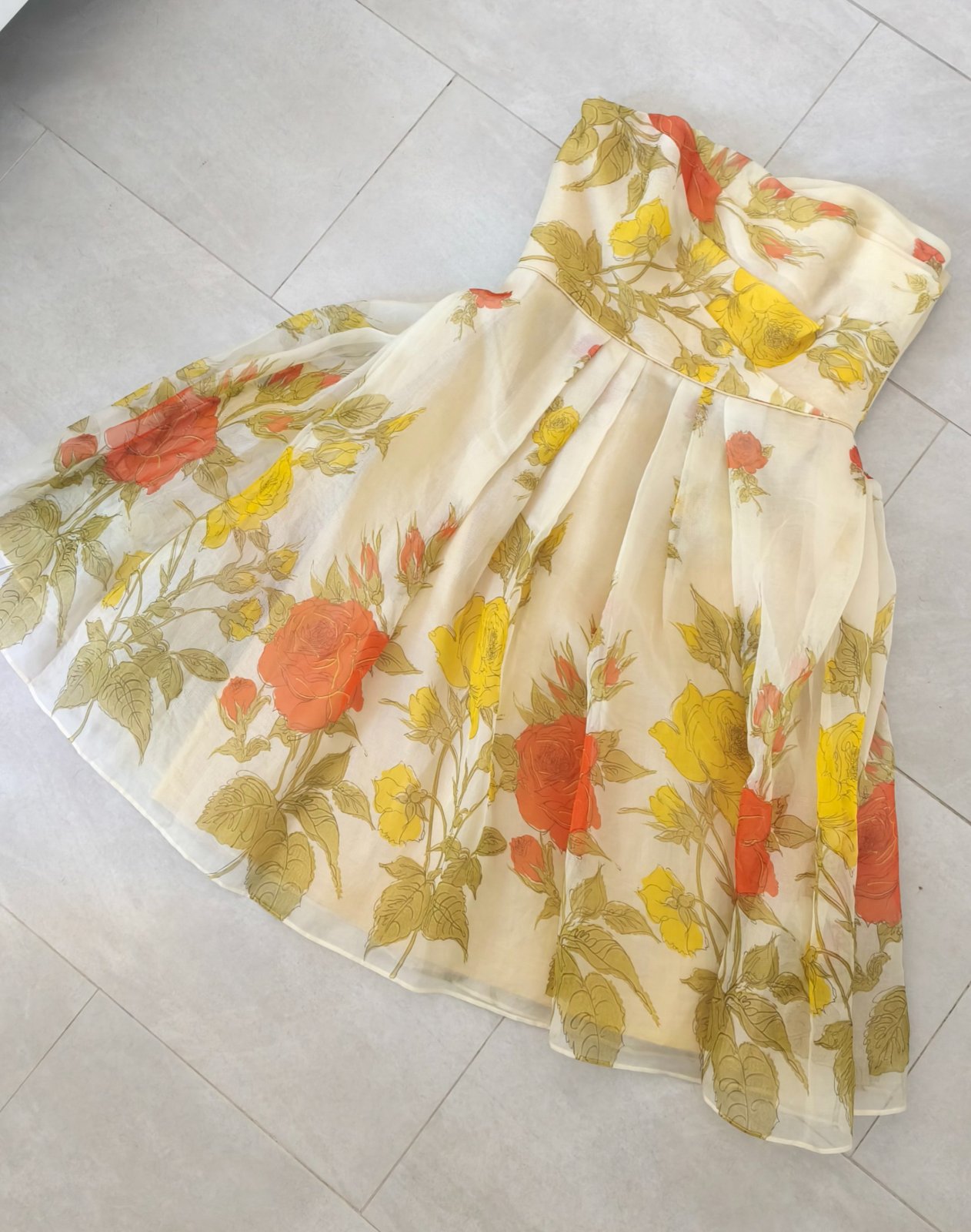 Magnifique robe en soie 