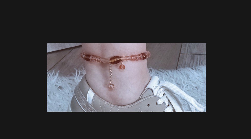 Un bracelet de cheville chic 