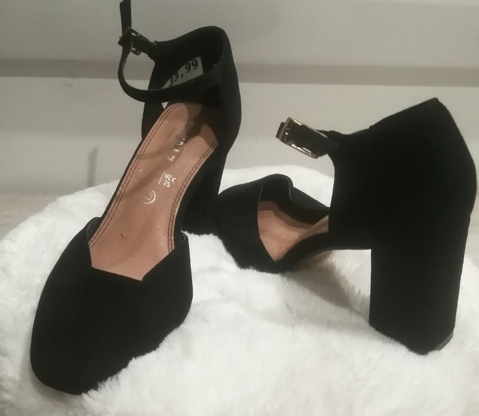 Confortable escarpin noire en daim  
