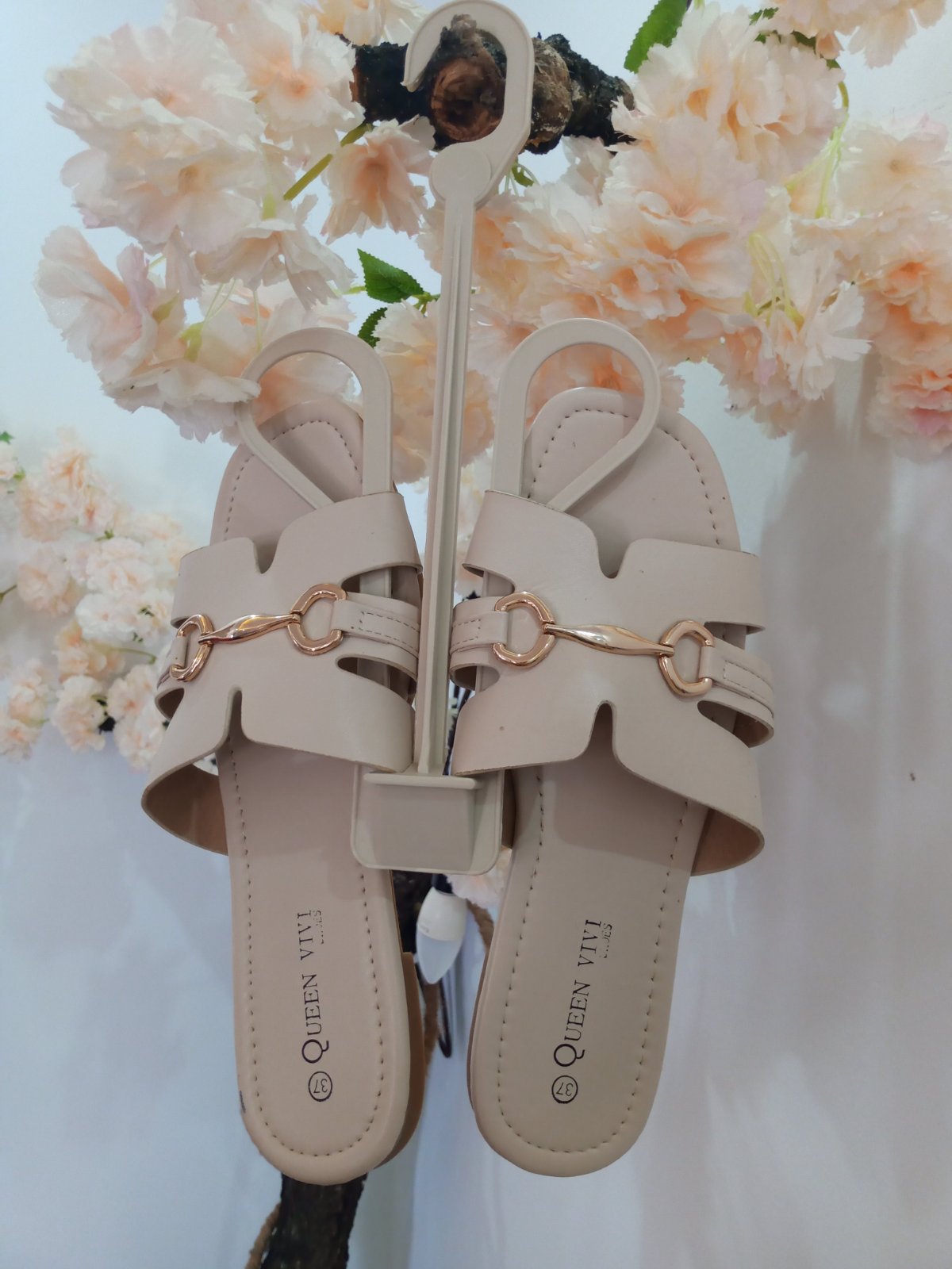 Claquettes neuves 