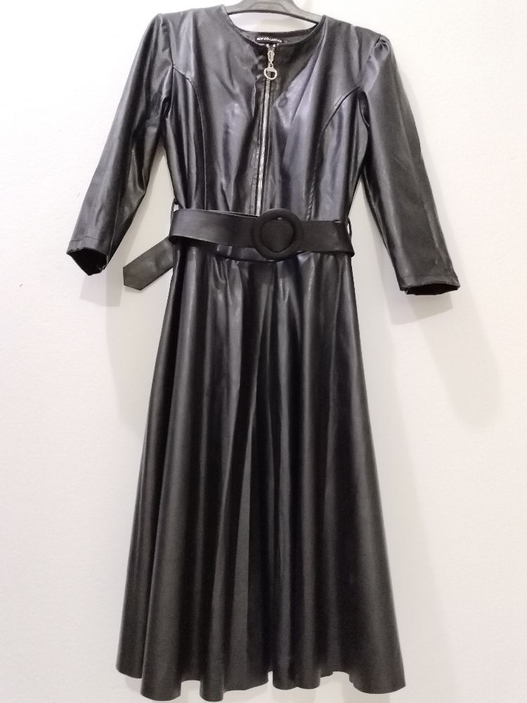 Robe cuire noir