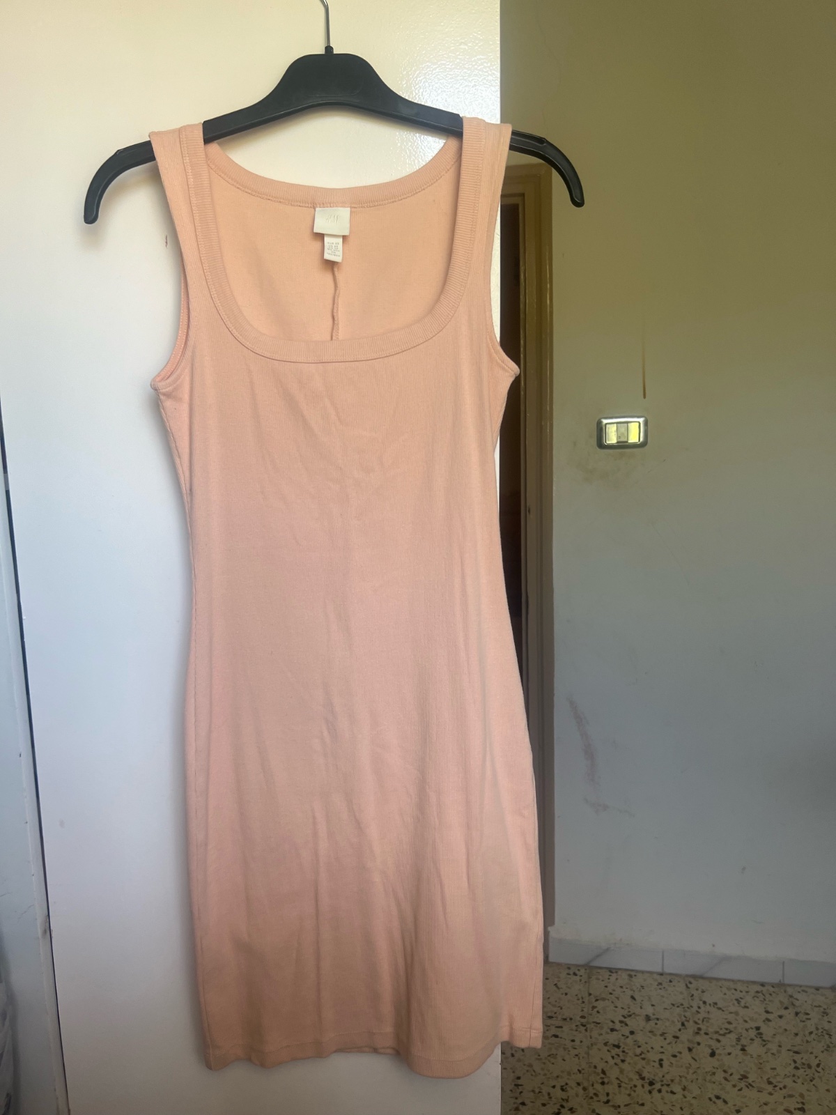Robe beige de marque H&M
