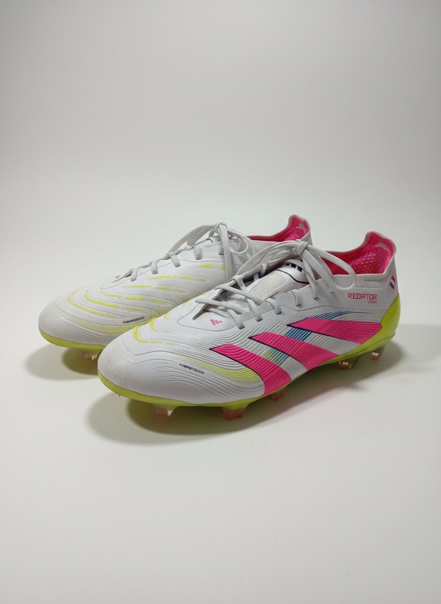 Crampon adidas origine et professionnel  jamais porté