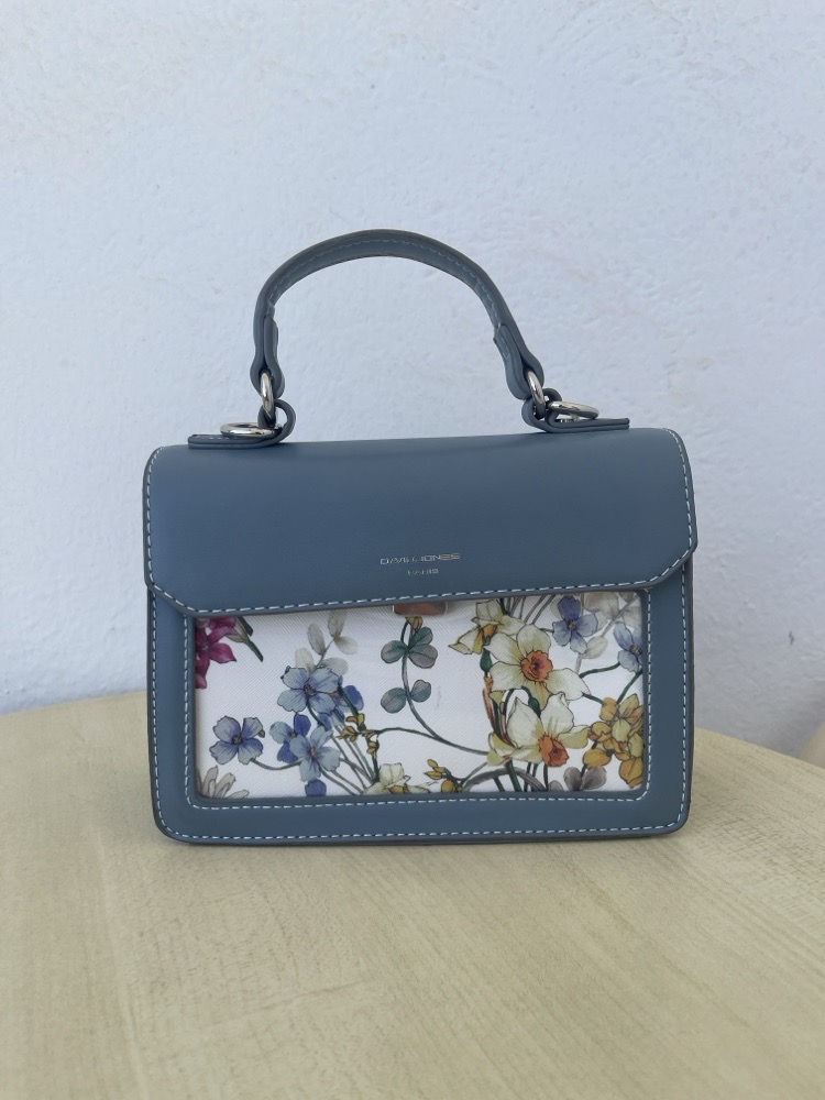 sac à main bleu clair