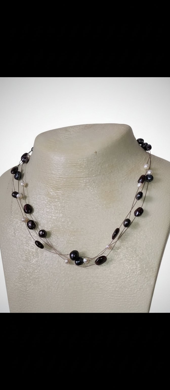 Collier en Perles véritables et pierres naturelles Grenat  fermeture argent 925
