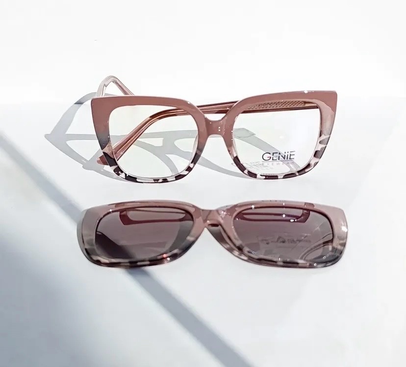 Lunette optique avec applique solaire