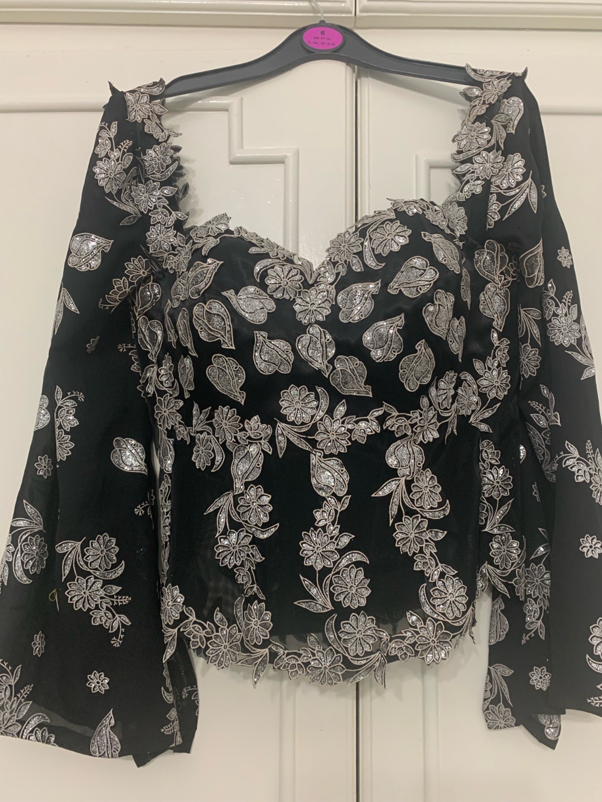 Tabdila argent et noir