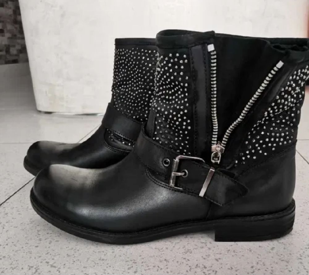 Bottine chic noire,ndhif et bon qualité, pointure 37