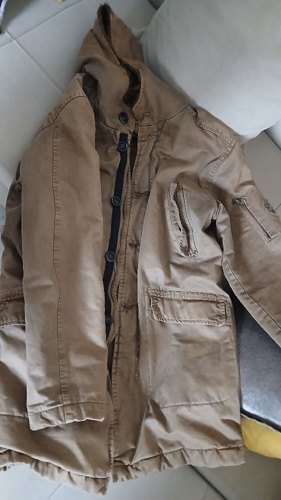 Manteau homme dafdoufa 3aloucha men de5el,5chin w rzin much 5fif,twil chway,bon qualité, ndhif, jdid sans tâche, sans défaut ylabes 40.42 