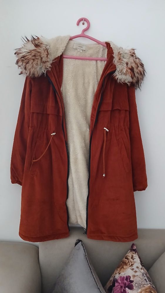 Manteau rouge brik dafdouf gatifa