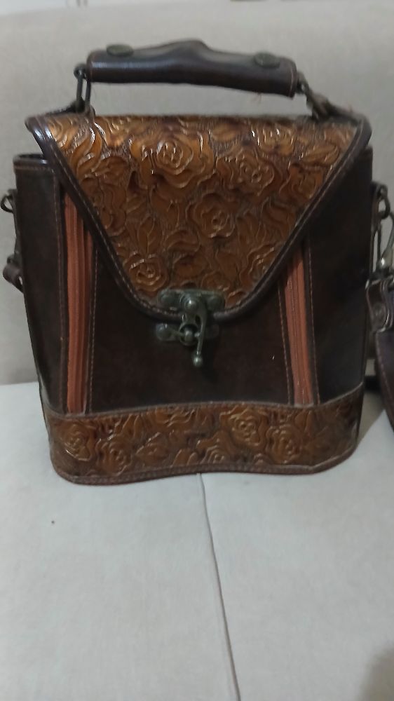 Une pièce antique artisana 