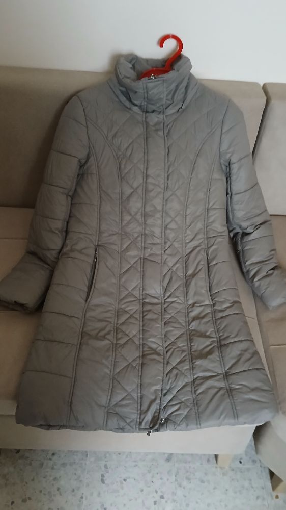 Doudoune gris, jdida,sans tâche،sans défaut, tlabes 38,40