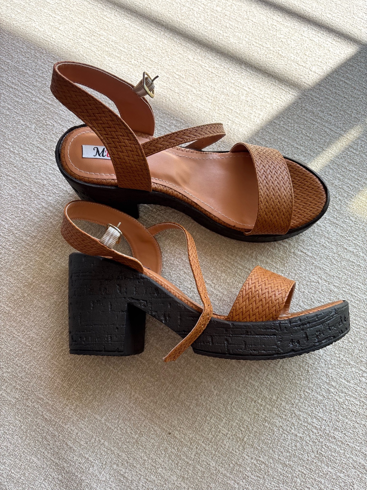 Sandale marron jamais portée