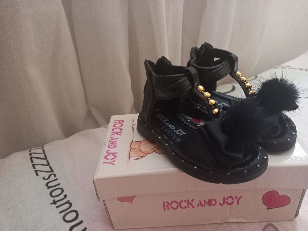 sandales noire bb