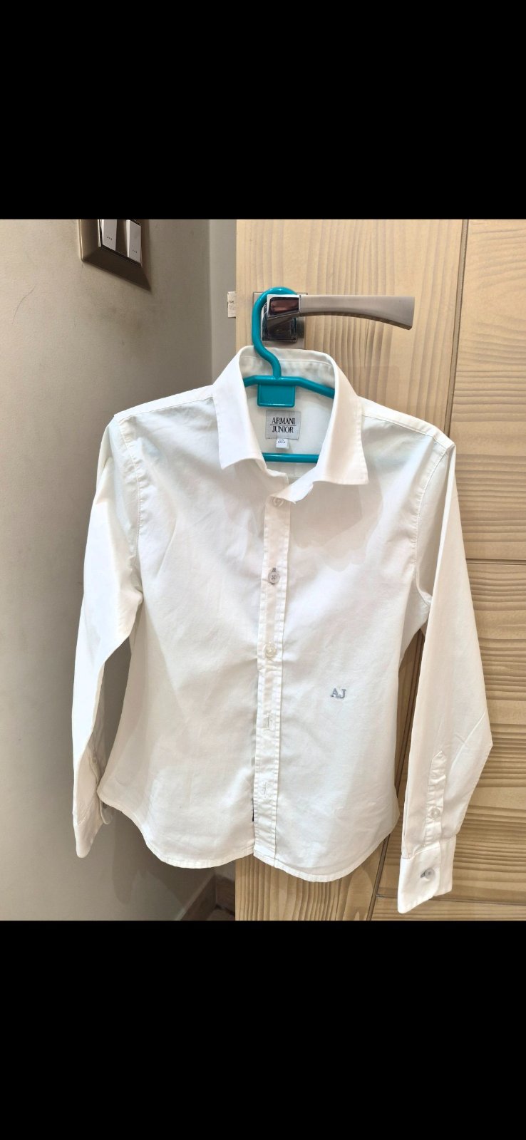 Jolie chemise blanche pour garçon