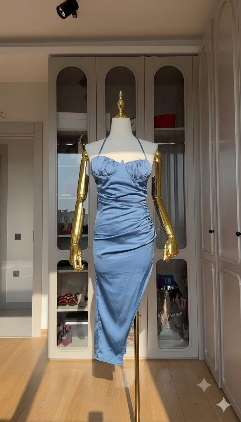 Robe satin asymétrique