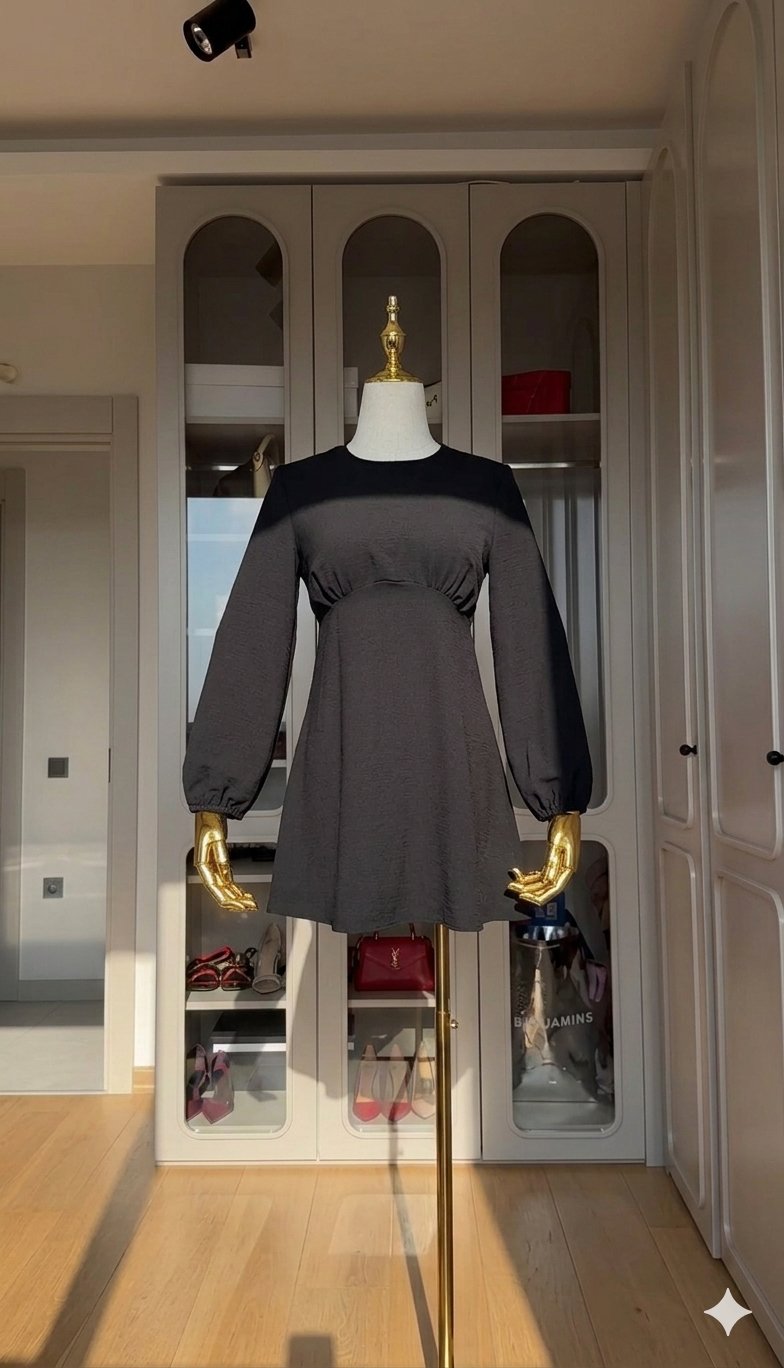 Robe noir à découpe