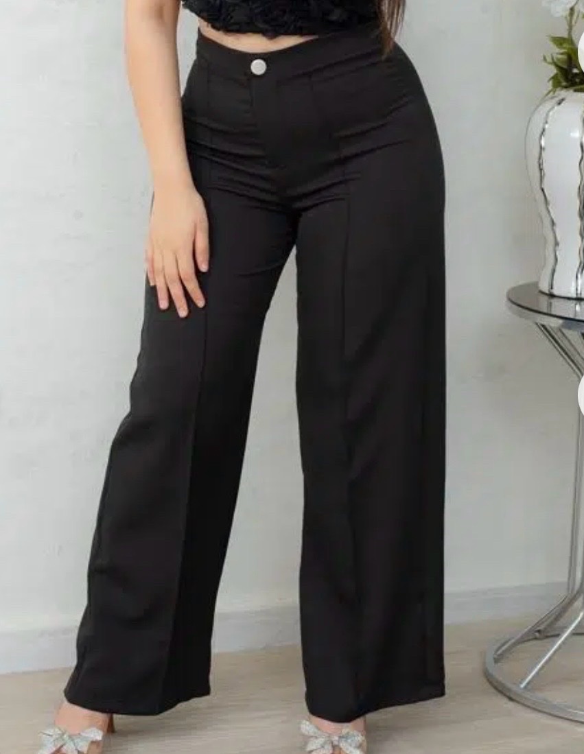 PANTALON AVEC BOUTON ET FERMETURE