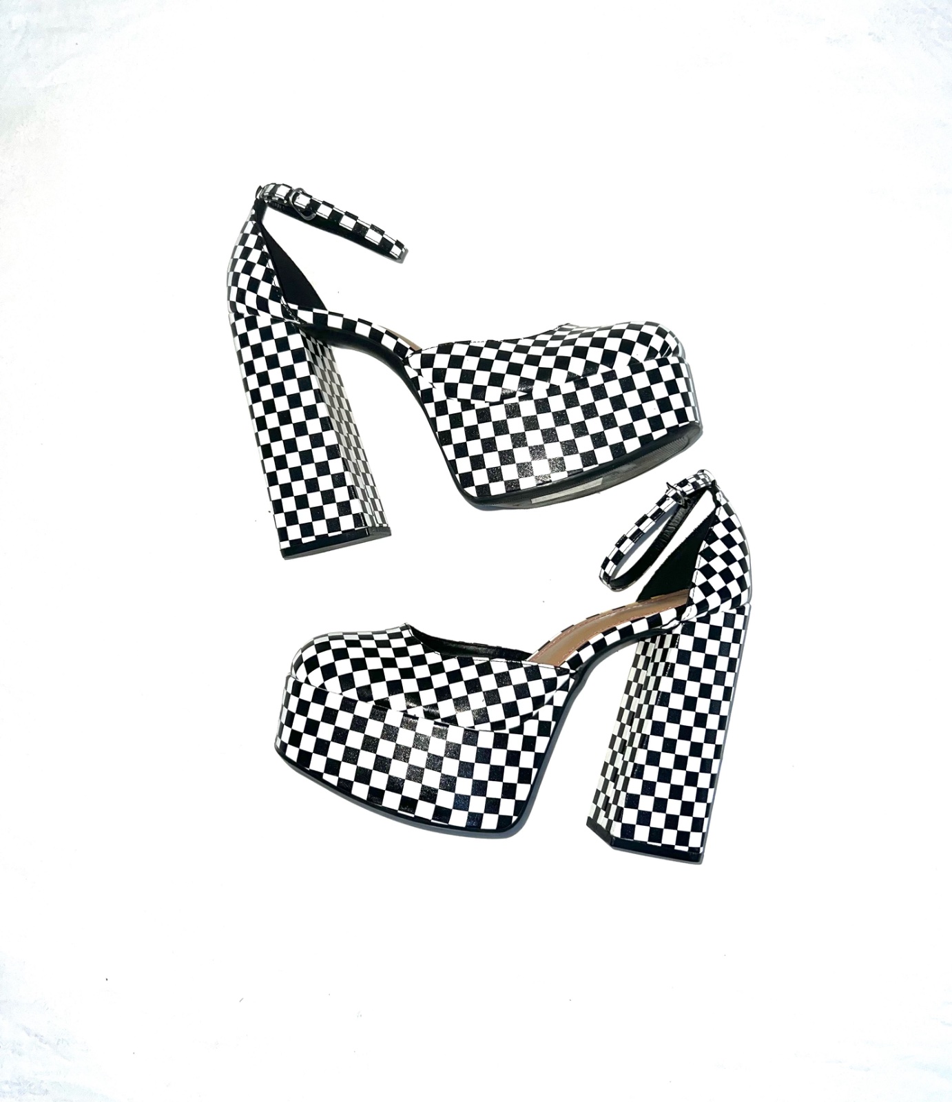 Size 42/43 