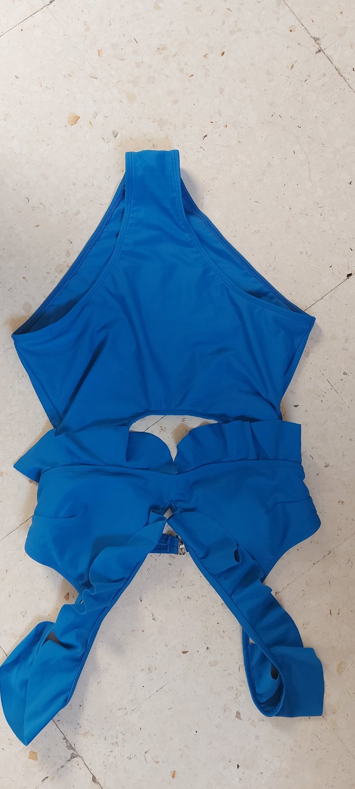 Maillot et cache maillot