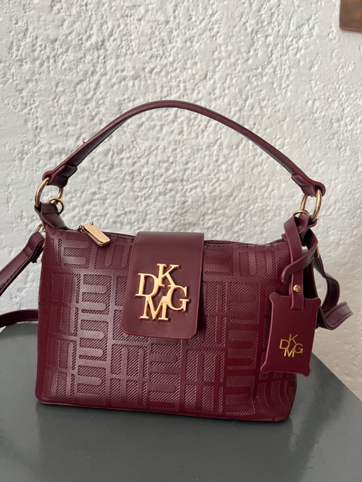 Chic et beau (burgandy)
