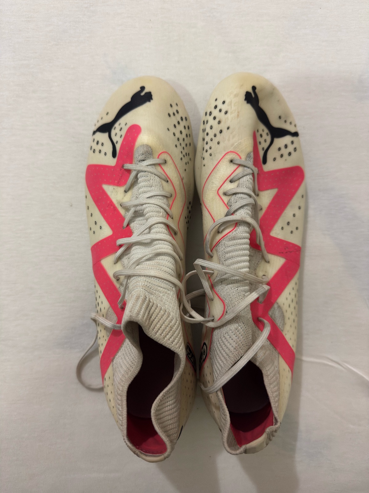 Chaussures de foot Puma Future - Blanc/Rose/Noir - 43