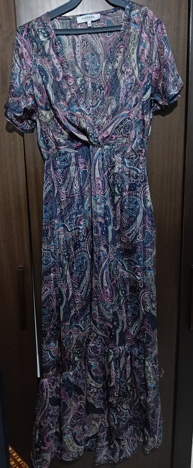 Robe femme très chic neuf jamais porté tlabes s et m 