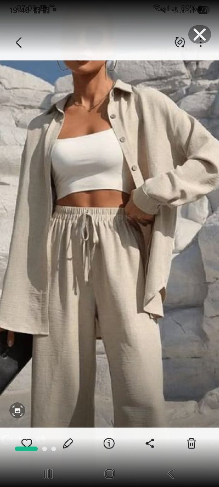 Ensemble femme très jolie neuf jamais porté ylabes taille unique 