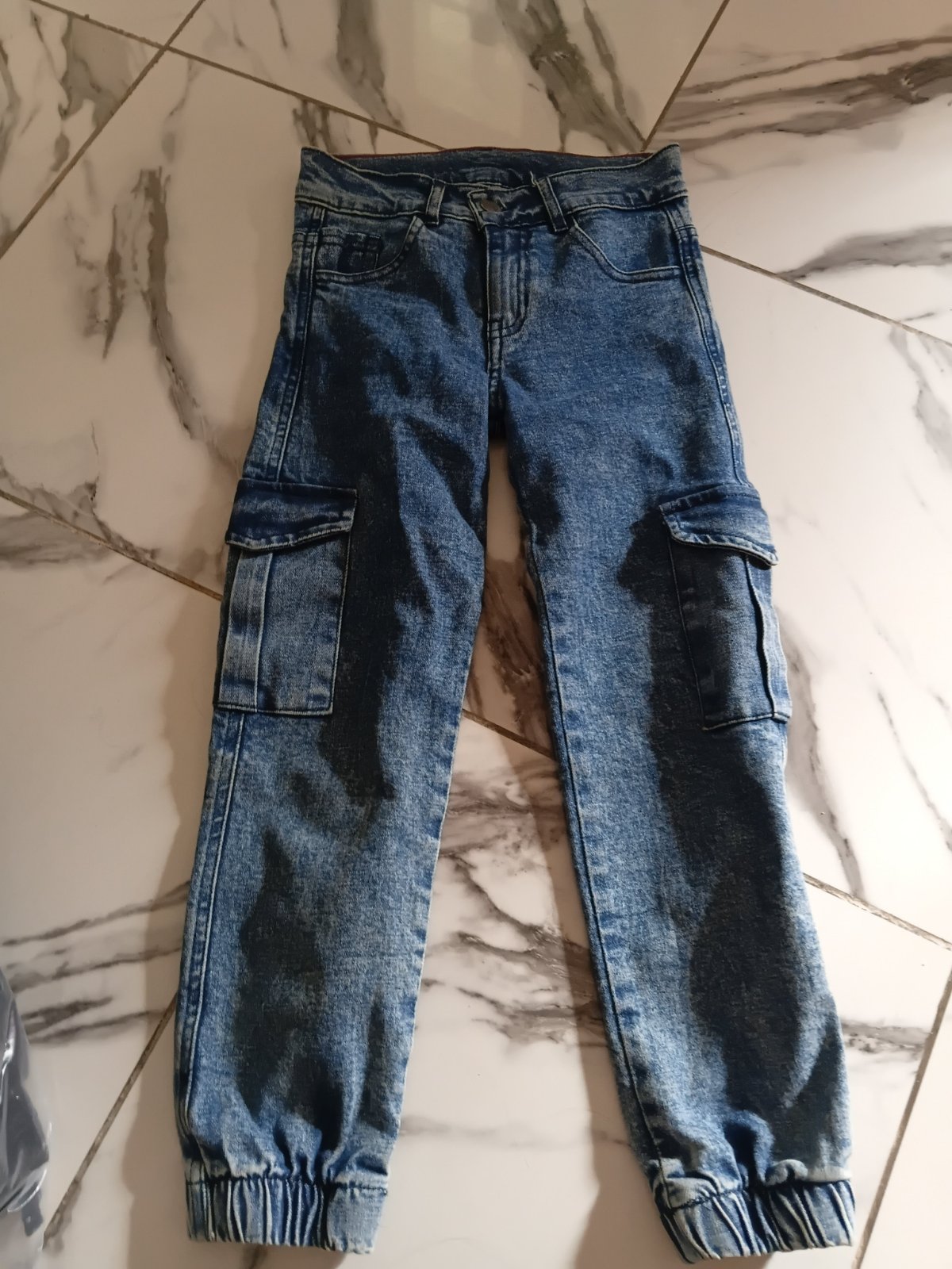 Pantalon cargos ylabeso fille et garçon taille 6 et 7 ans en tres bon état 