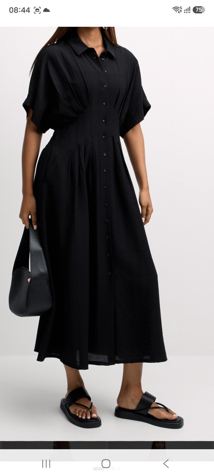 Robe très jolie neuf jamais porté ylabes m