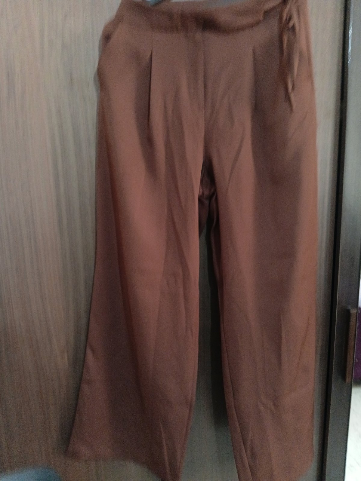 Vente flash pantalon femme large taille m neuf jamais porté 