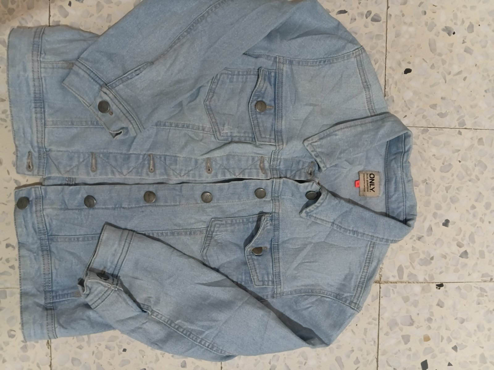 Veste jean only tlabes 10 et 12 fille et garcon tlabes