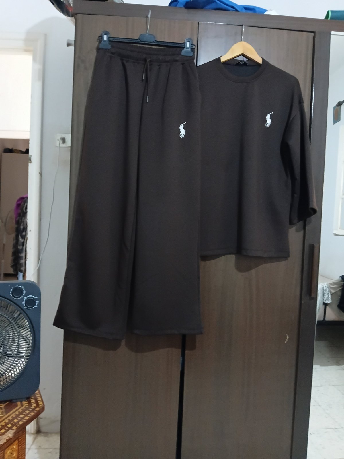 Set femme très jolie neuf jamais porté tlabes m et l 