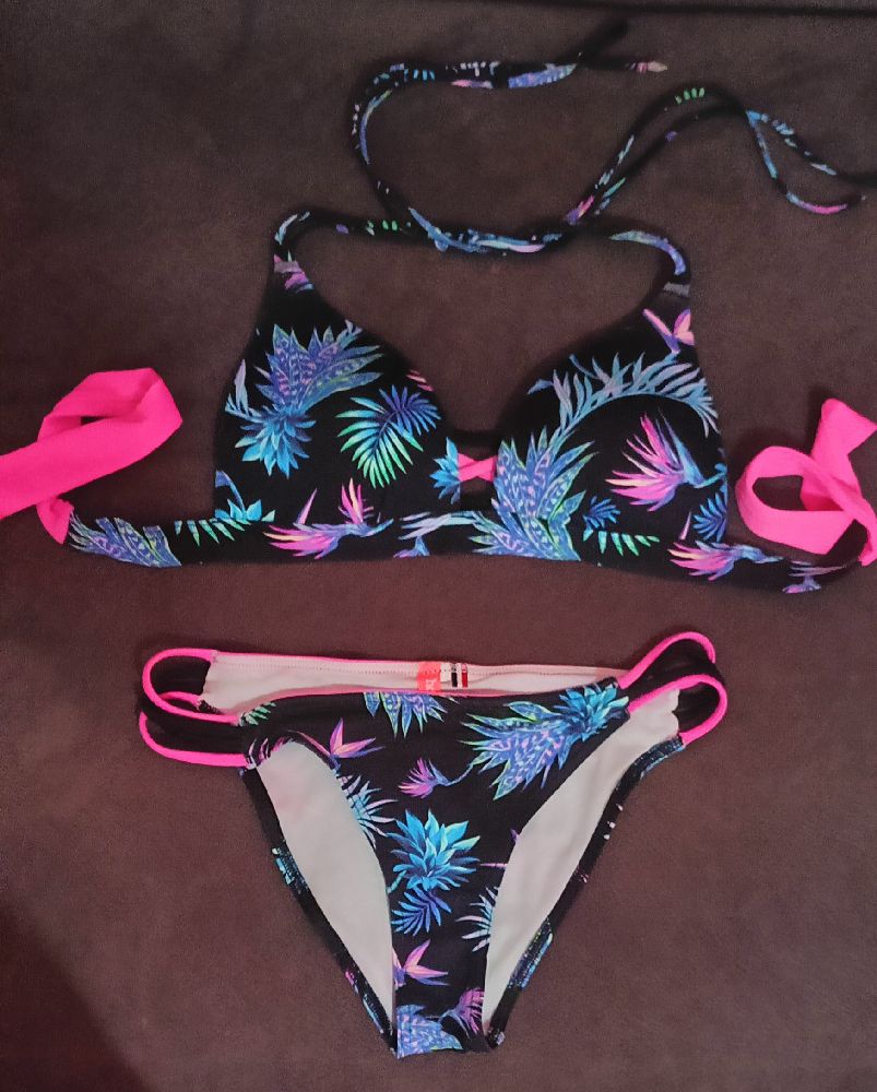 Bikini 👙