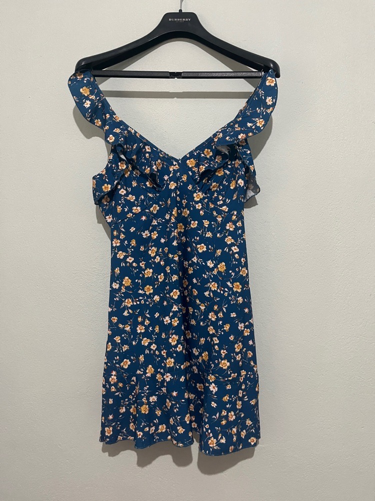 Robe mini fleurie jamais porté 
