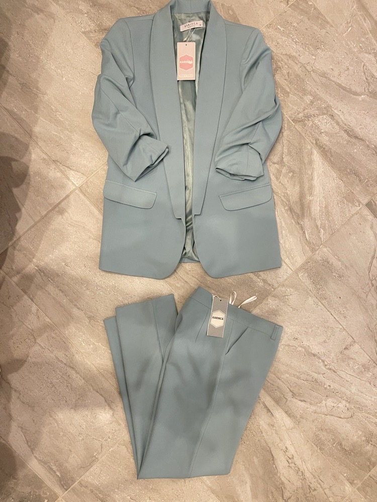 Tailleur made in turkey idéal pour soutenance