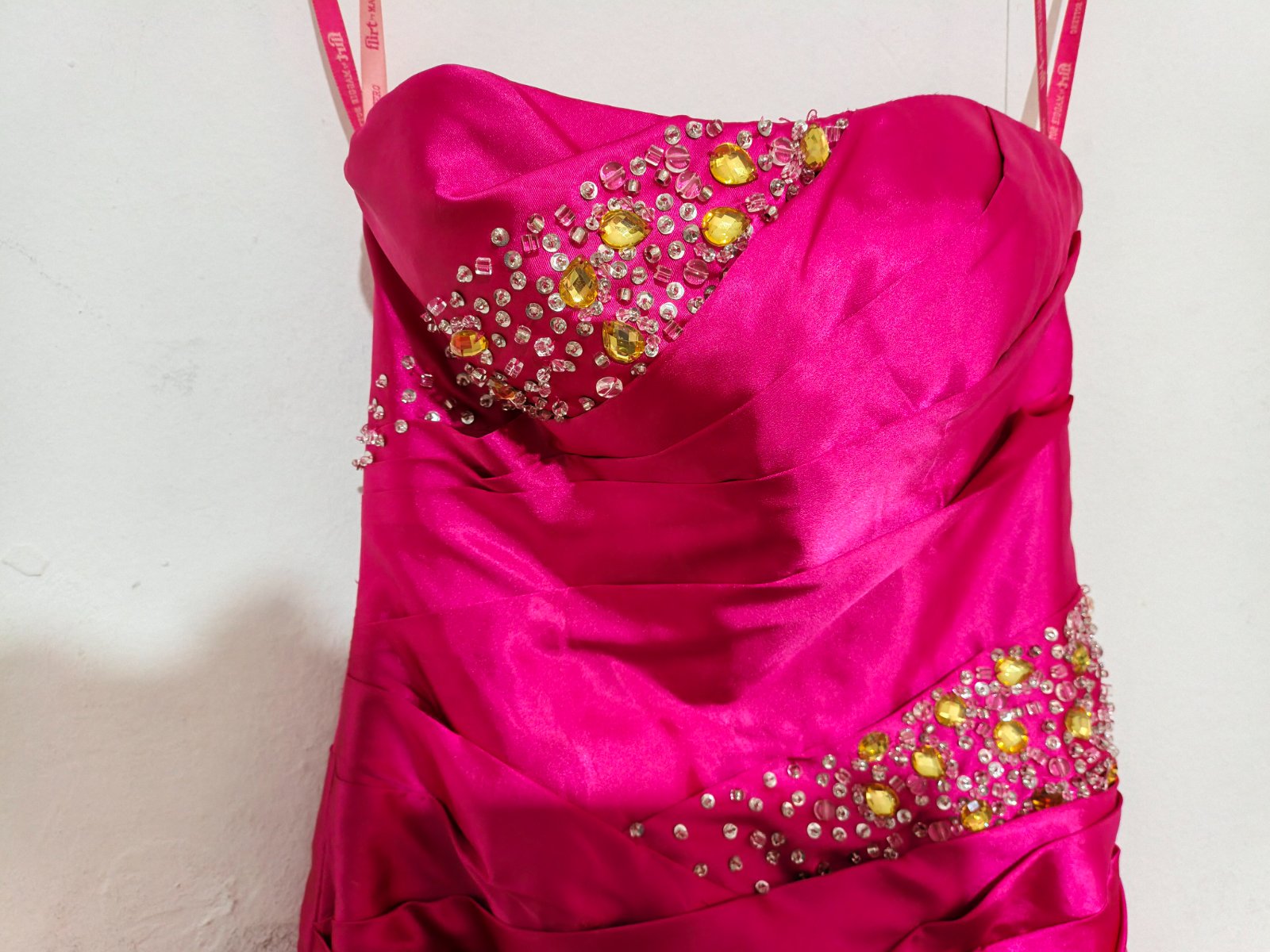 Robe soirée rose effet satiné 