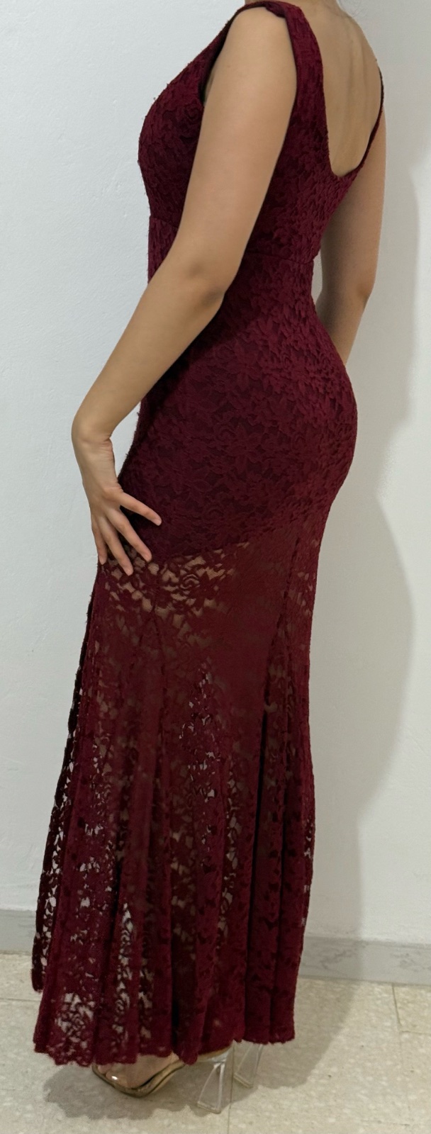 Robe soirée en dentelle