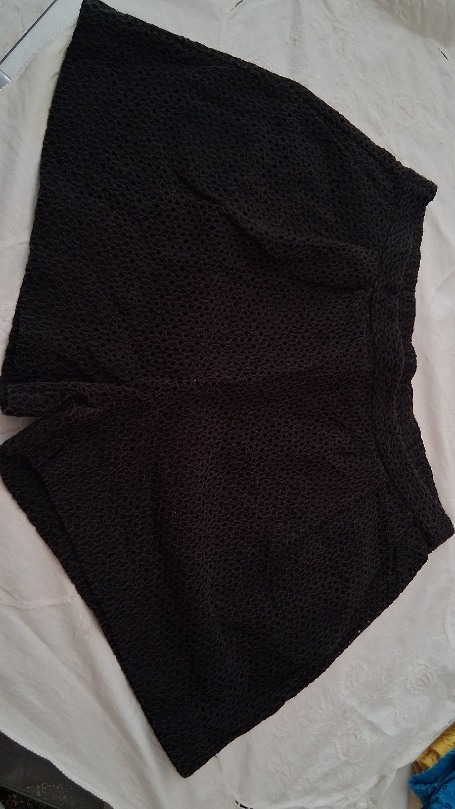 Short en broderie