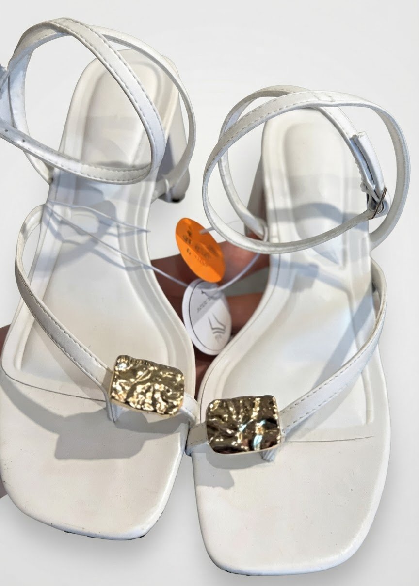 Sandal 