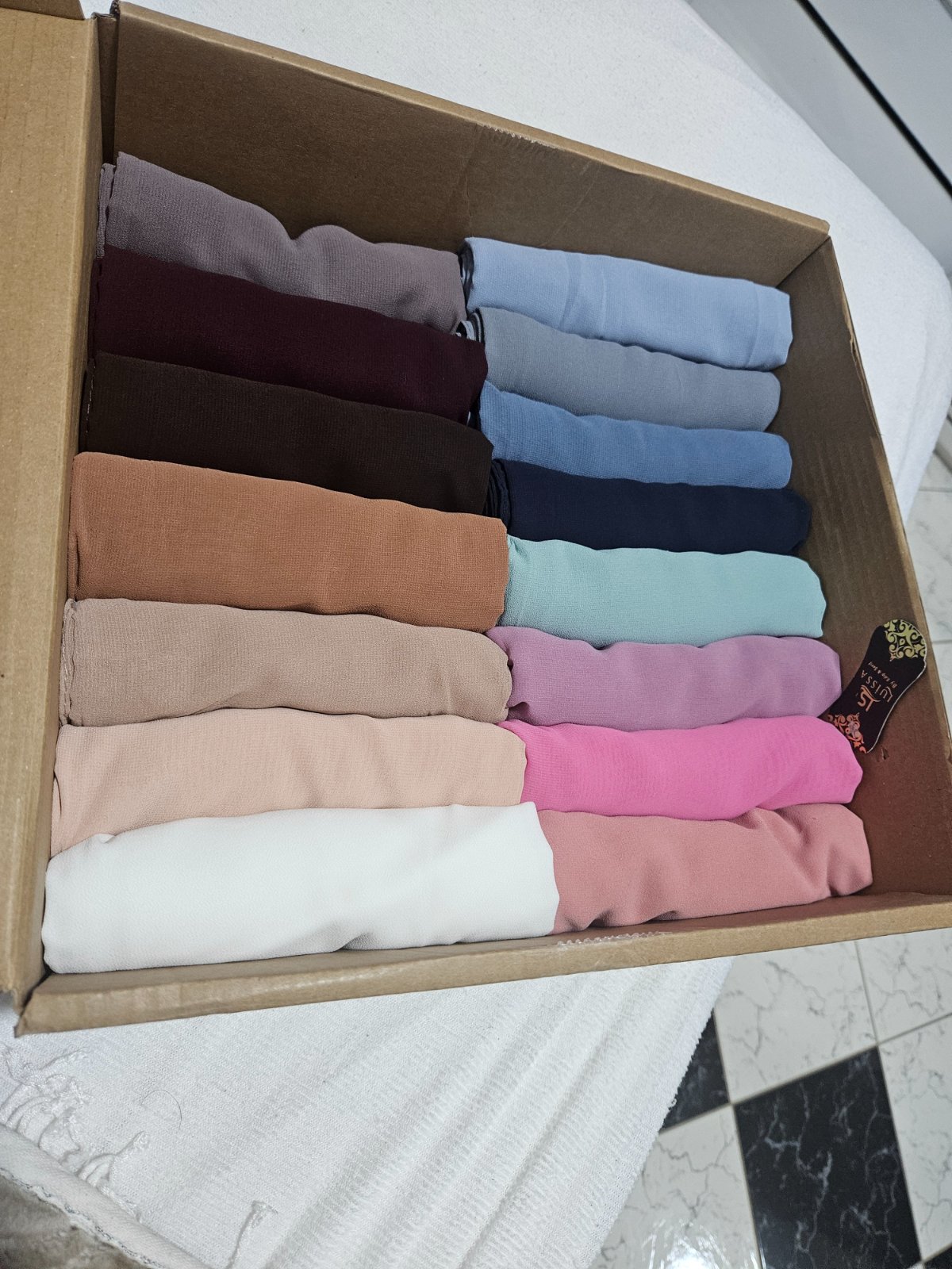 Box de 15 foulards chiffons