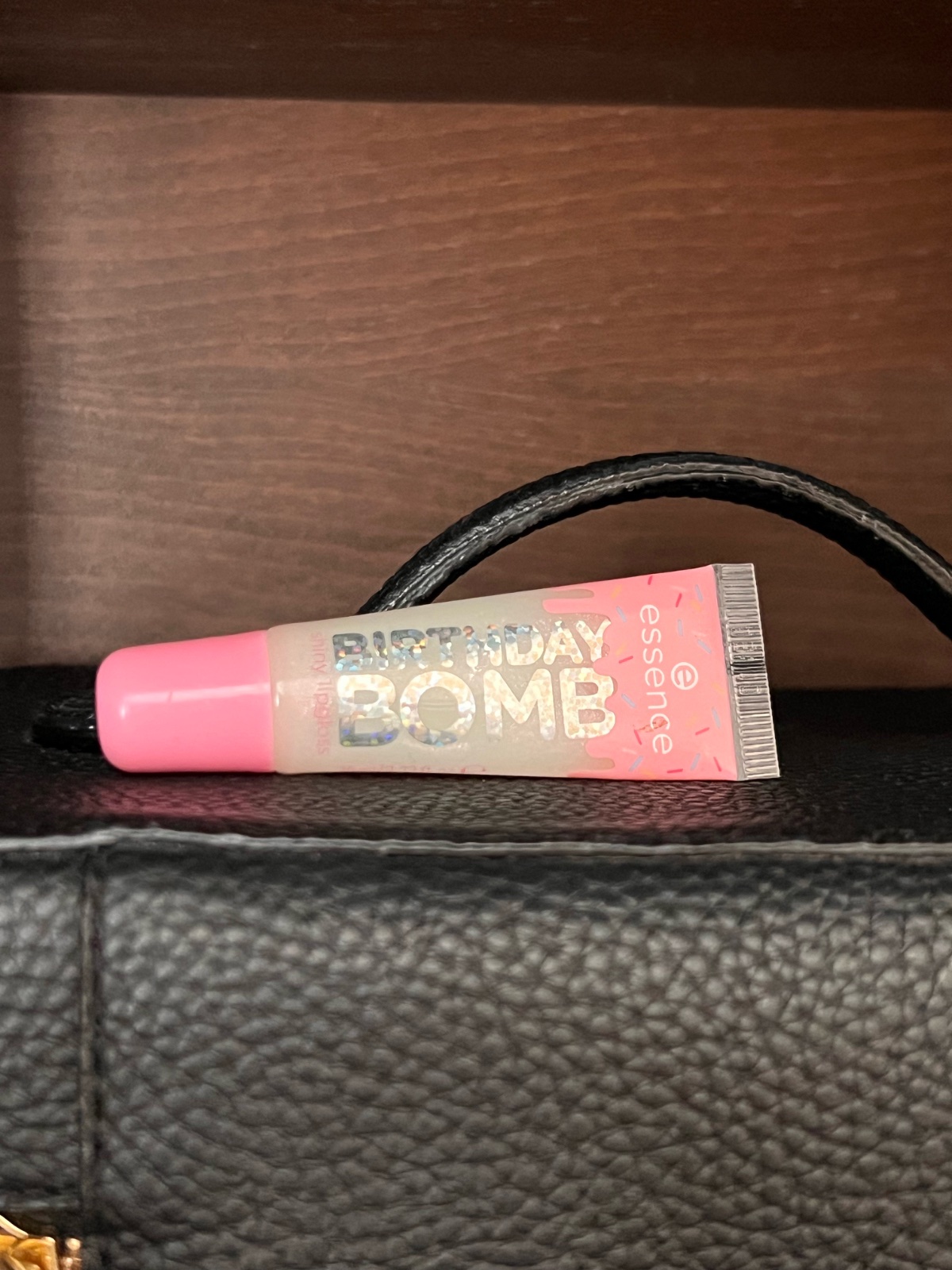 BIRTHDAY BOMB shiny lipgloss gloss
